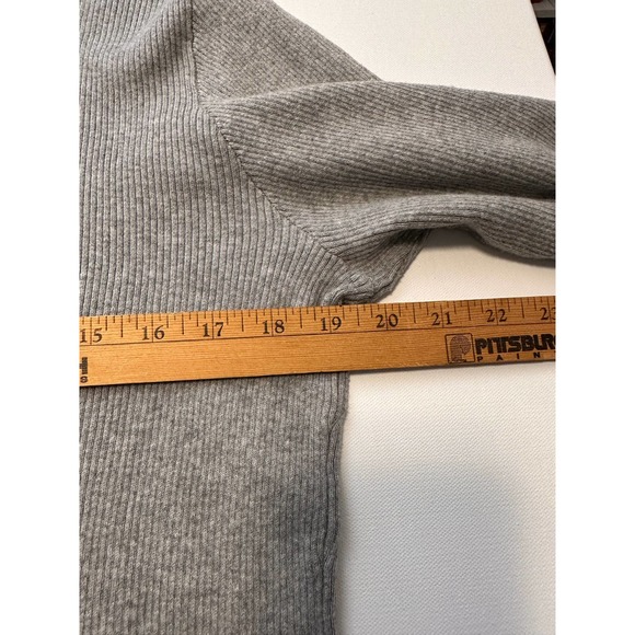 Democracy Keyhole gray knit sweater-L - Picture 13 of 14